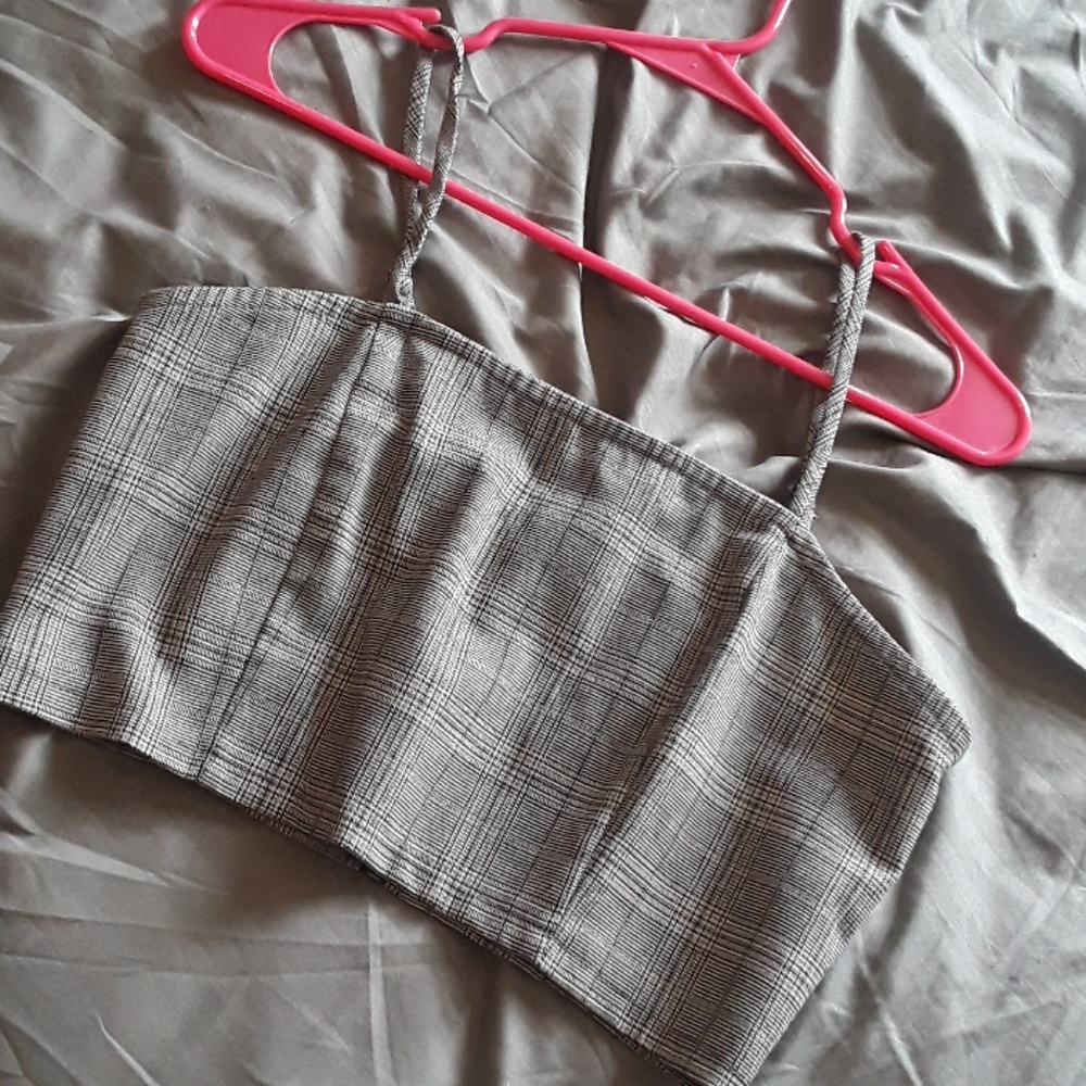 Cute zip up crop top